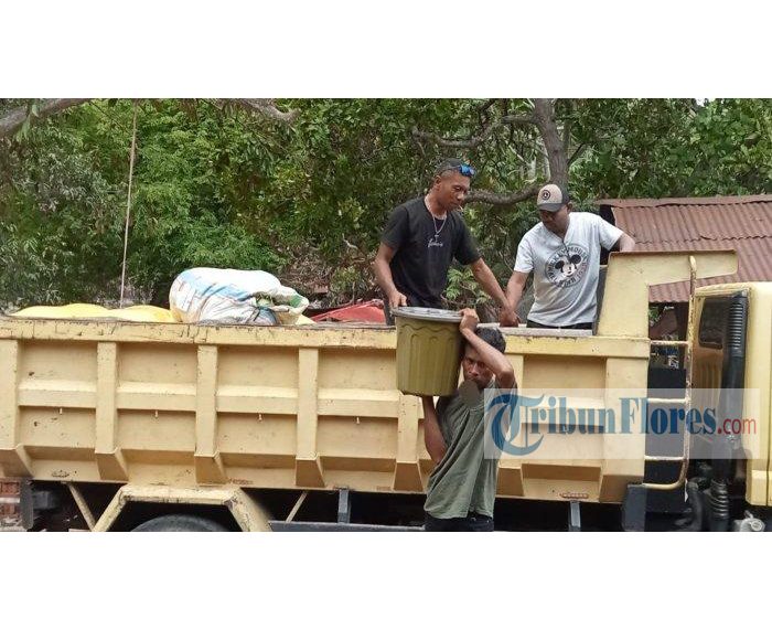 YPPS-CRS Bantu 10 Ton Beras dan 100 Tangki Air di Lima Posko Lewotobi